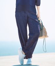 【オンワード】 自由区 L（大きいサイズ）>パンツ 【カタログ掲載・洗える】フラワータイルレース パンツ インディゴブルー 46 レディース