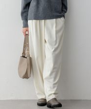 【オンワード】 23区>パンツ ナチュラルストレッチサキソニー バレル パンツ アイボリー 38 レディース
