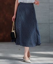 【オンワード】 23区>スカート 【洗える】バックサテンアムンゼンレユールダイヤプリント スカート ネイビー 38 レディース