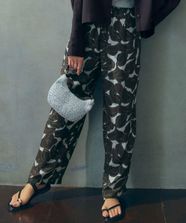 【オンワード】 23区>パンツ 【洗える】Ratti フラワーアートプリント ワイド パンツ ダークブラウン×グレー 38 レディース