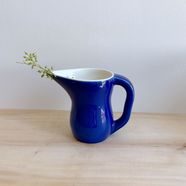 洗練されたフォルムがかわいい持ち手付きジャグ〈コバルトブルー〉/ケーラー【送料無料】