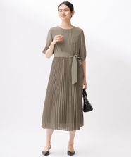 【オンワード】 自由区>ワンピース 【洗える】シフォンプリーツ ワンピース モカ 40 レディース