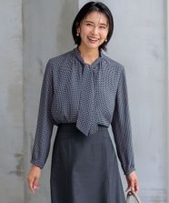 【オンワード】 23区 S（小さいサイズ）>トップス 【洗える】スクエアチェーンプリント ブラウス ネイビー 32 レディース